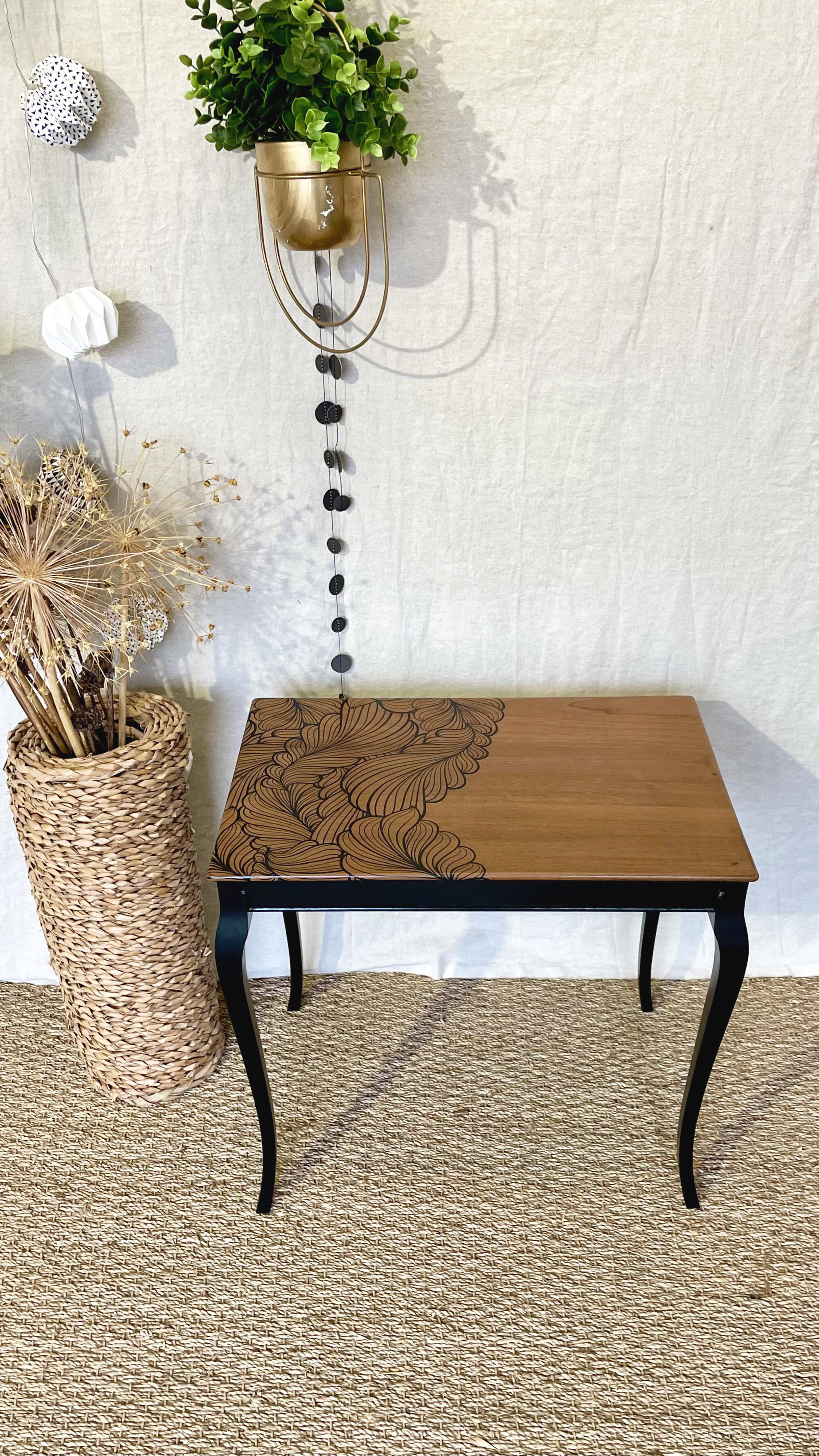 Table Laubisch-Hirth