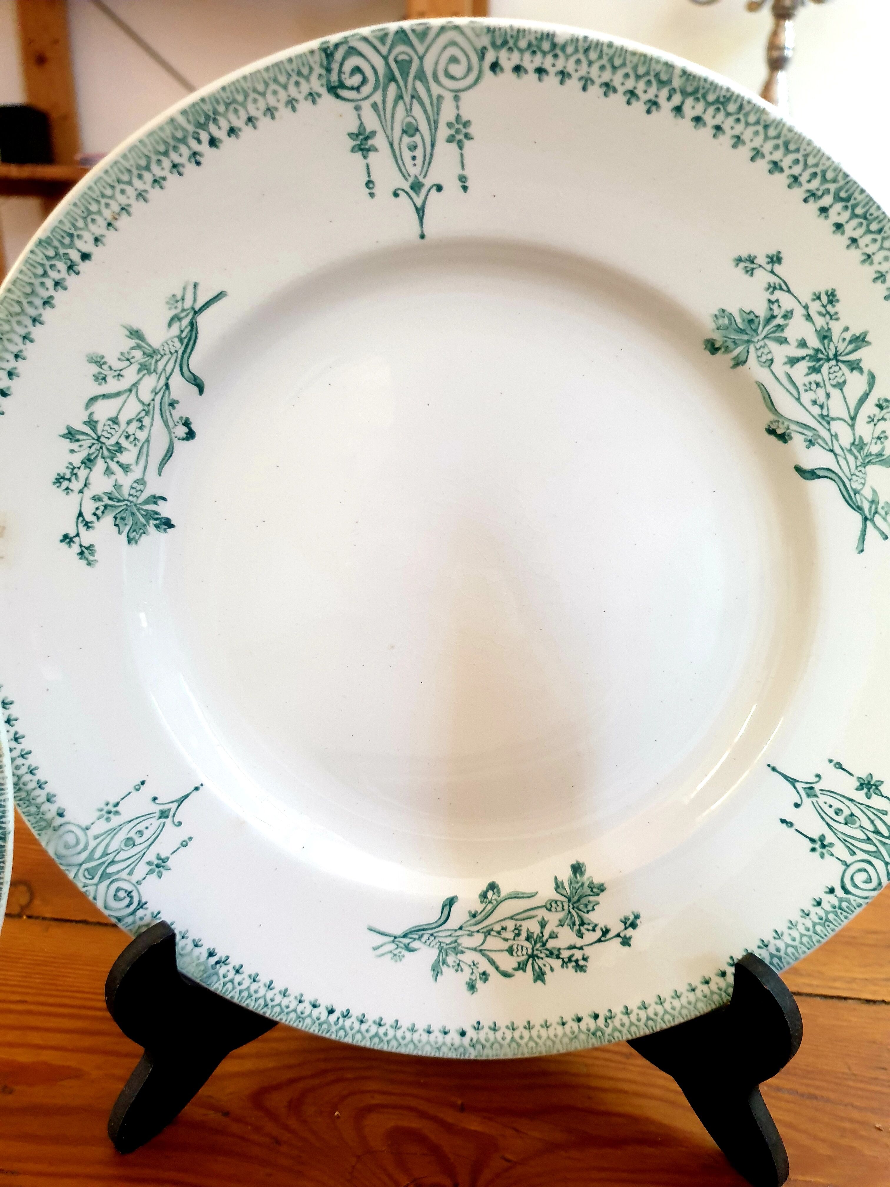 6 flat plates saint Amand tone green series 4003