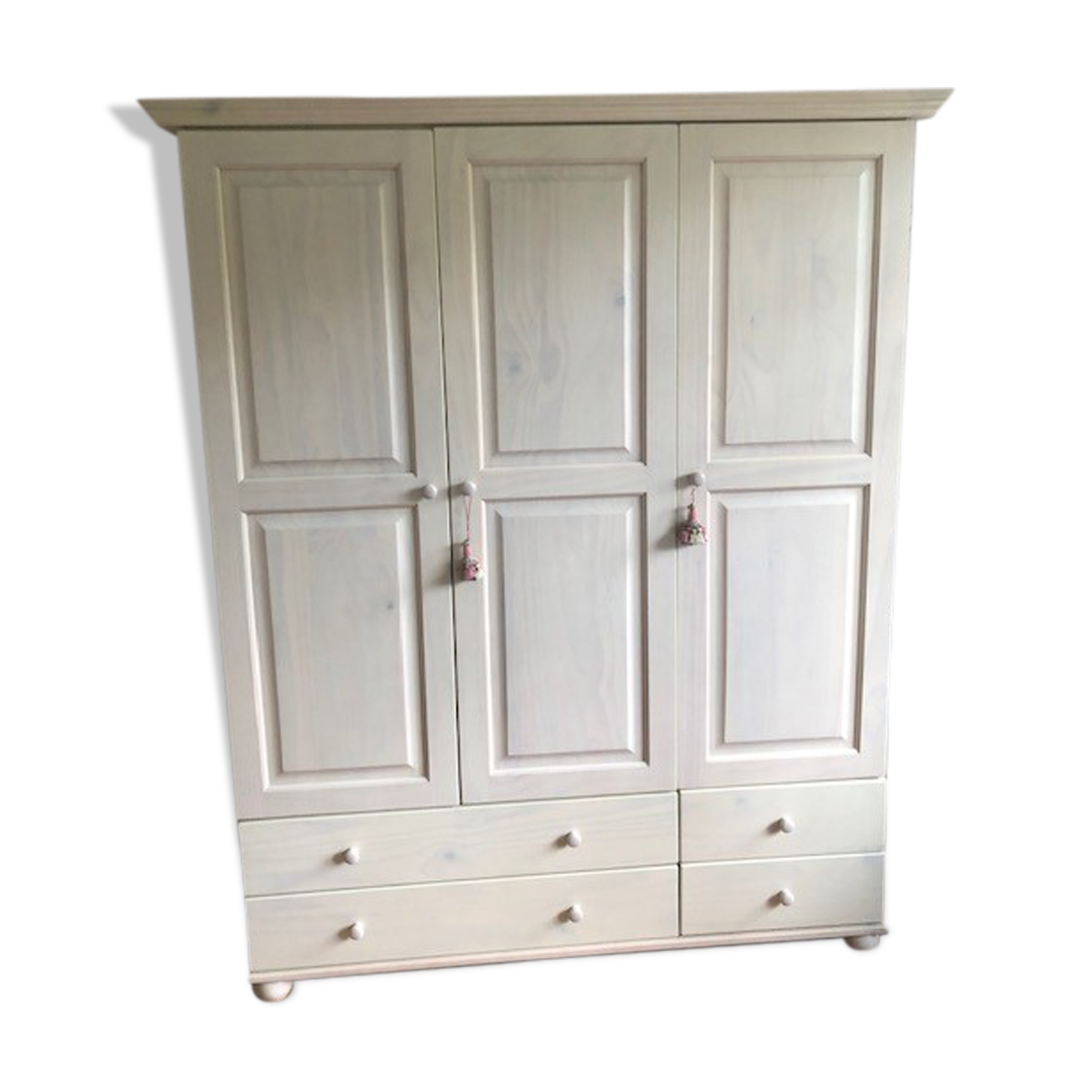 Linen wardrobe and solid pine wardrobe 180x147x42