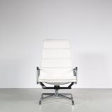 “EA222” Chair by Charles & Ray Eames for Vitra, Germany 1990