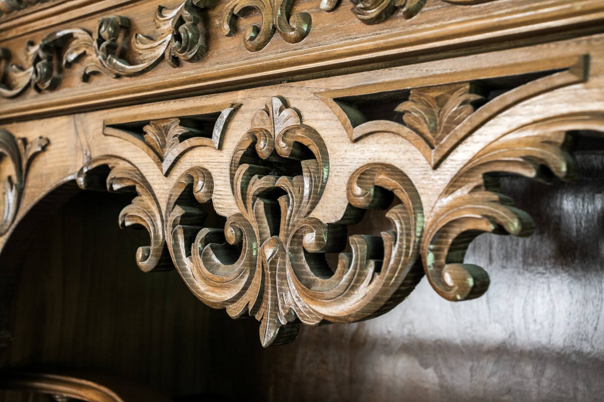 Old carved sideboard Portugal vintage solid wood