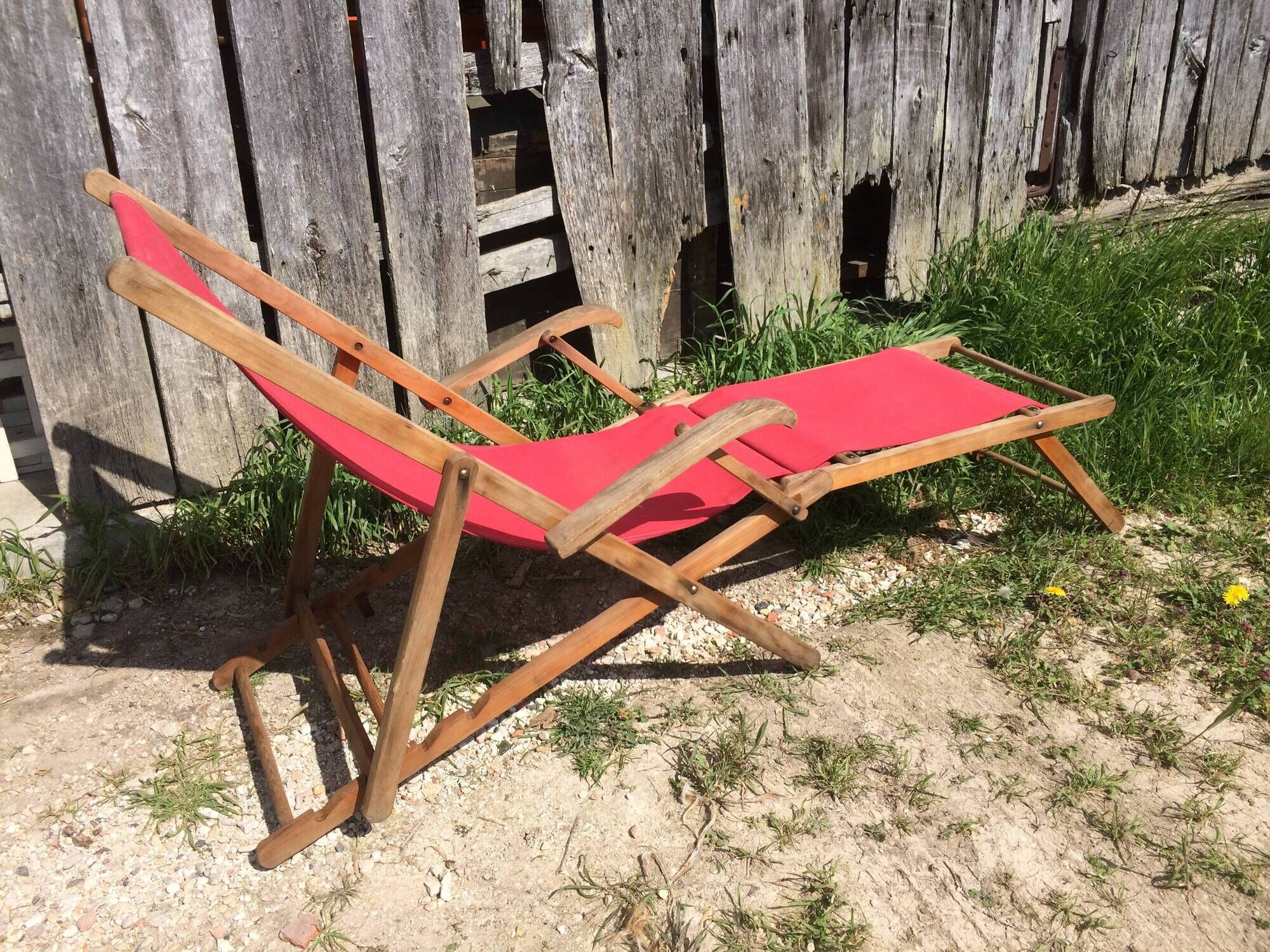 Former pliante long chair - wood foot rest - vintage red fabric
