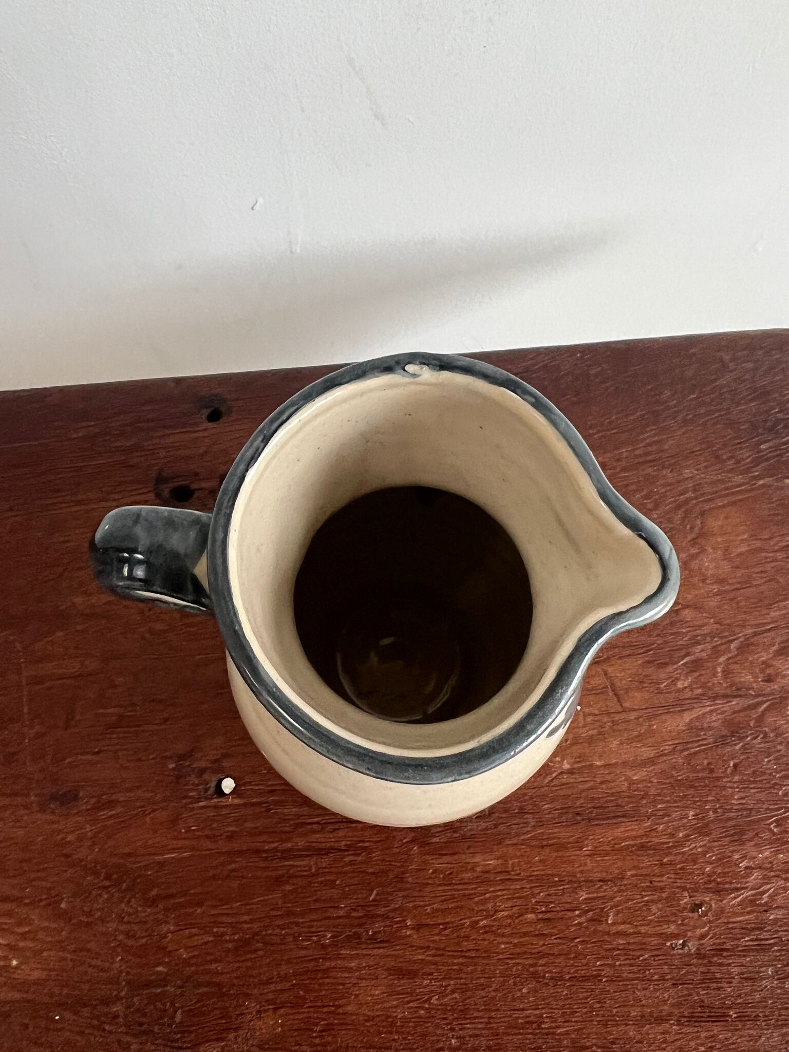 Off-white glossy ceramic decanter, hand-painted gray blue patterns H:20cm