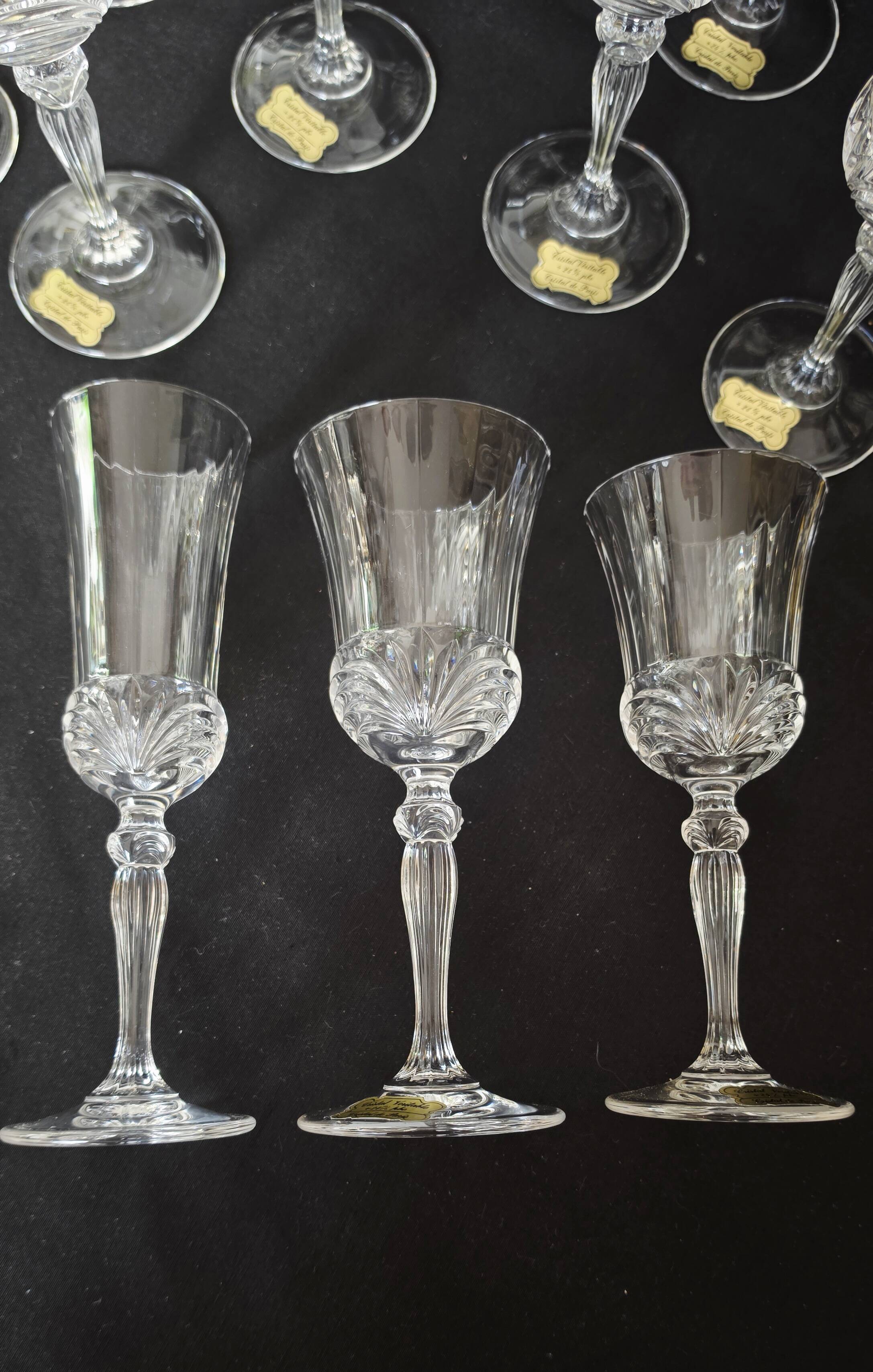 Lot exclusif de 18 verres authentiques en cristal de Lorraine Paris (+24 %