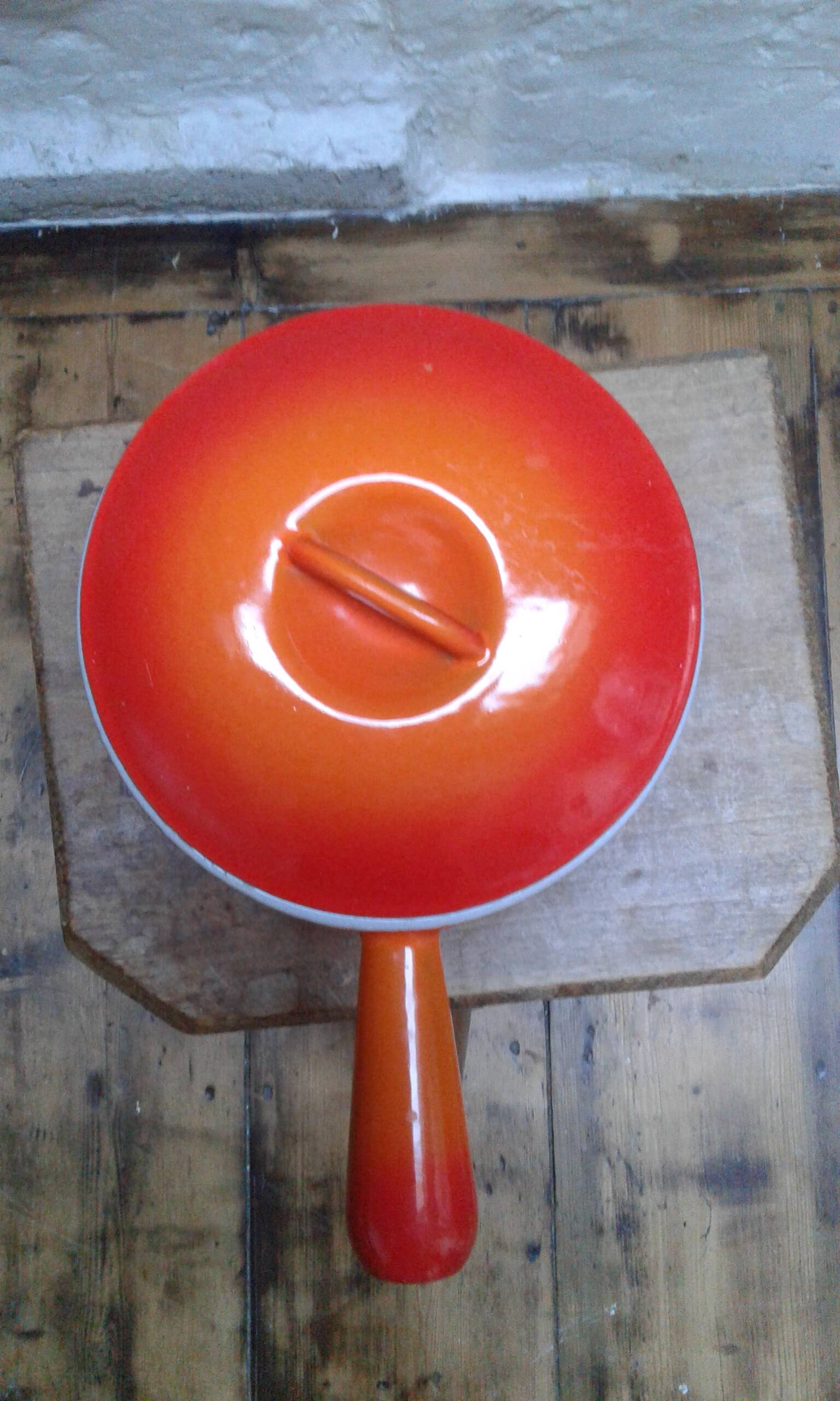 Le creuset pan
