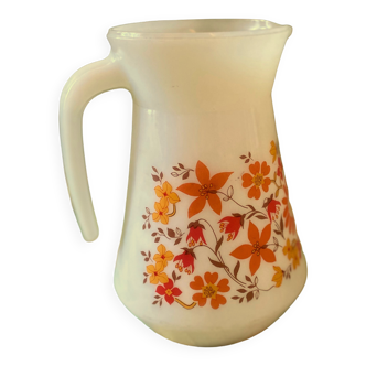 Arcopal pattern scania floral 70s pitcher