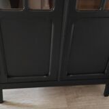 Armoire vitrée parisienne