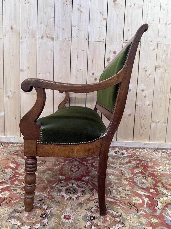 Petite canapé - banquette époque Restaurarion en noyer