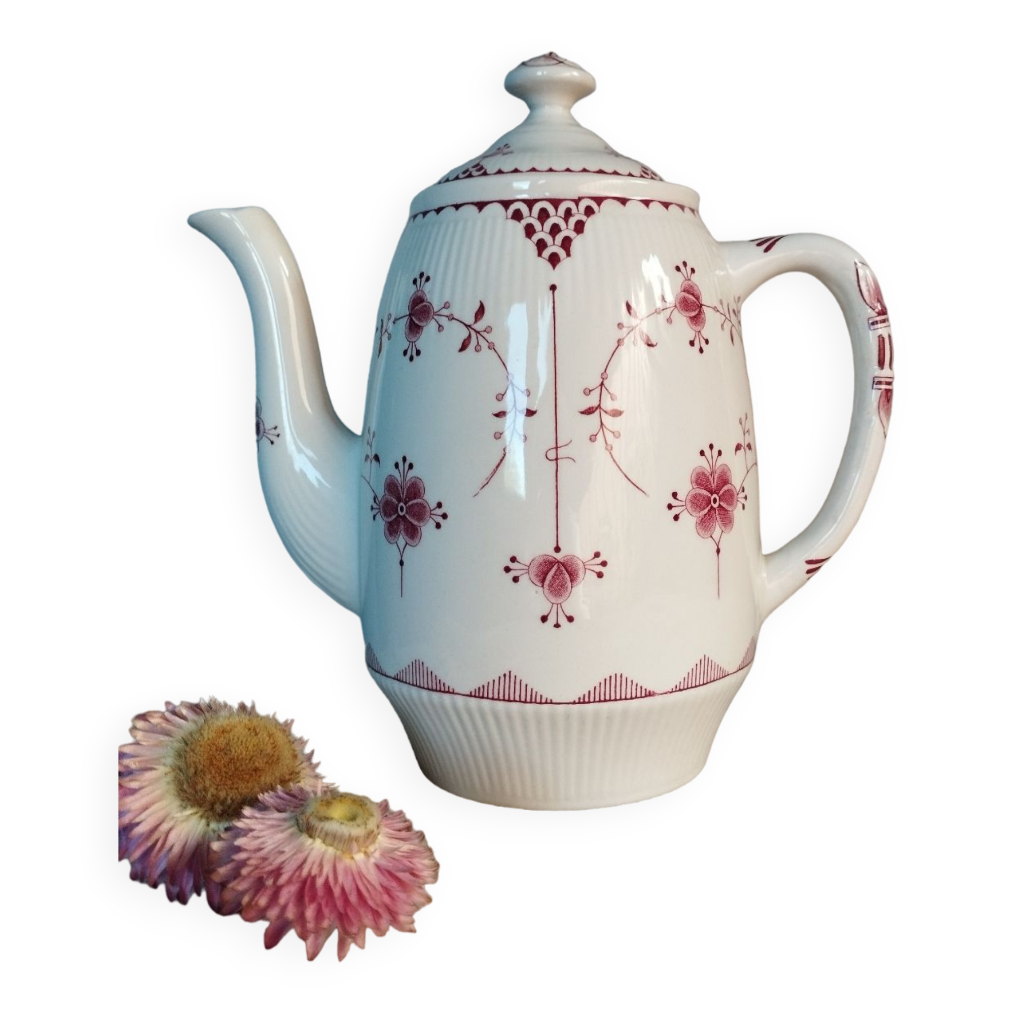 White teapot with rose pattern, Erica model by Franciscan, England