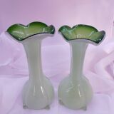 Paire de vases en verre soufflé multicouches style Murano anciens, rétro colorés, Art déco