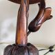 Lampe en bois sculpté figurant une fleur, années 60
