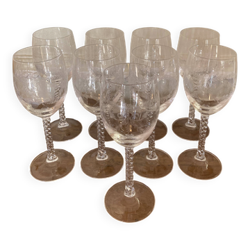 Set de 9 hauts verres vin en cristal torsadé et gravé