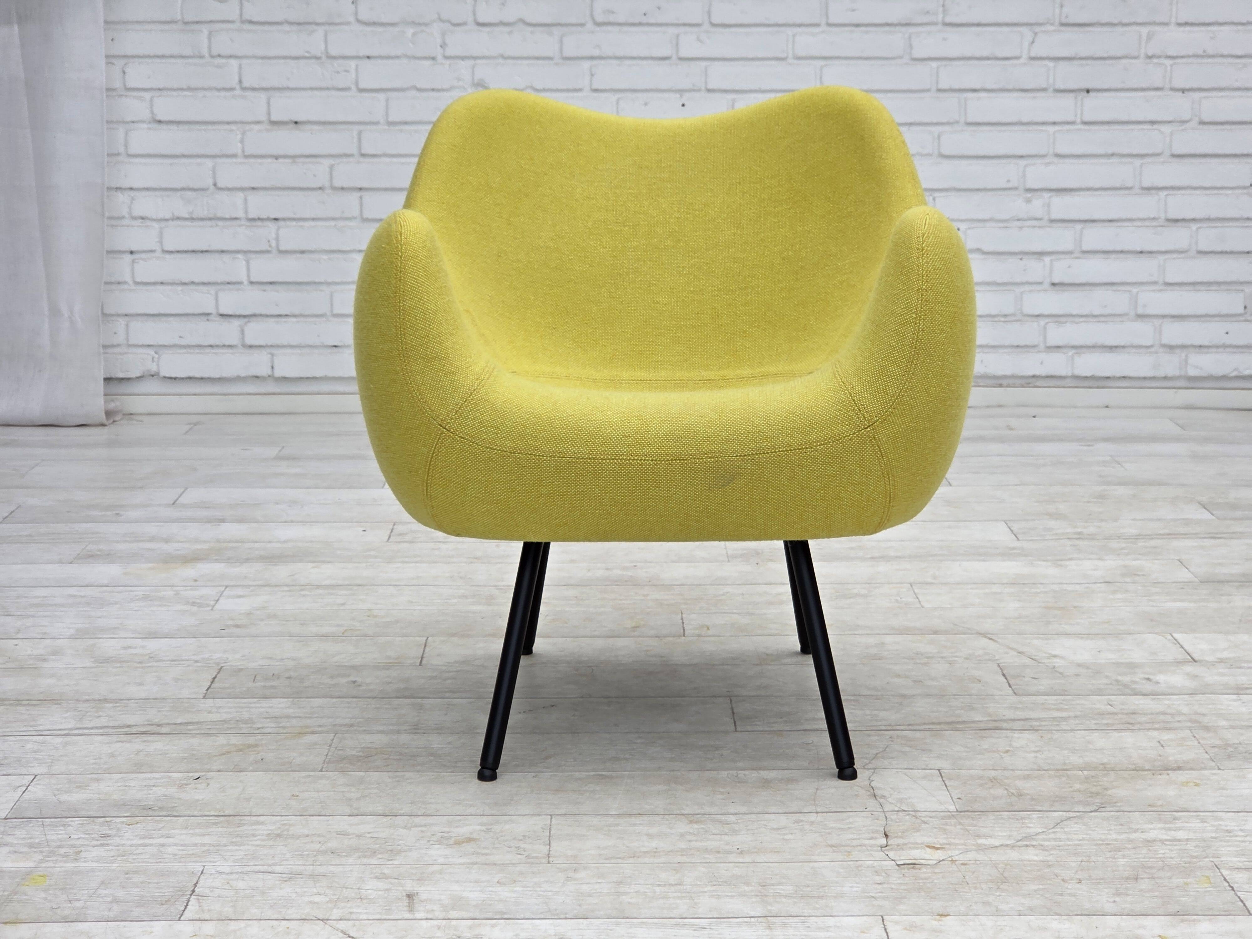 1960s, socialist realism design icon by Roman Modzelewski, model RM58.