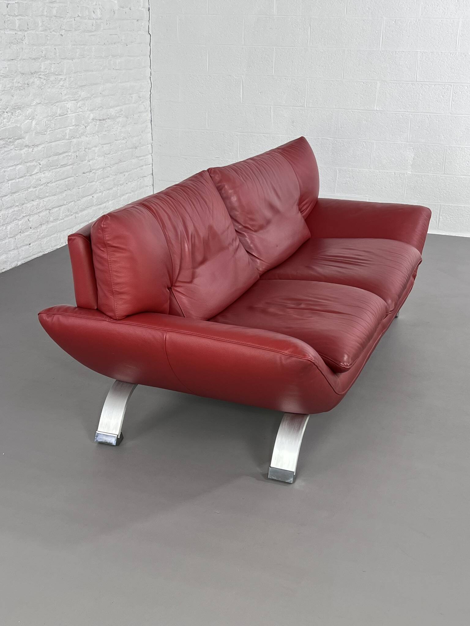 Italian design 3-seater sofa in leather and metal