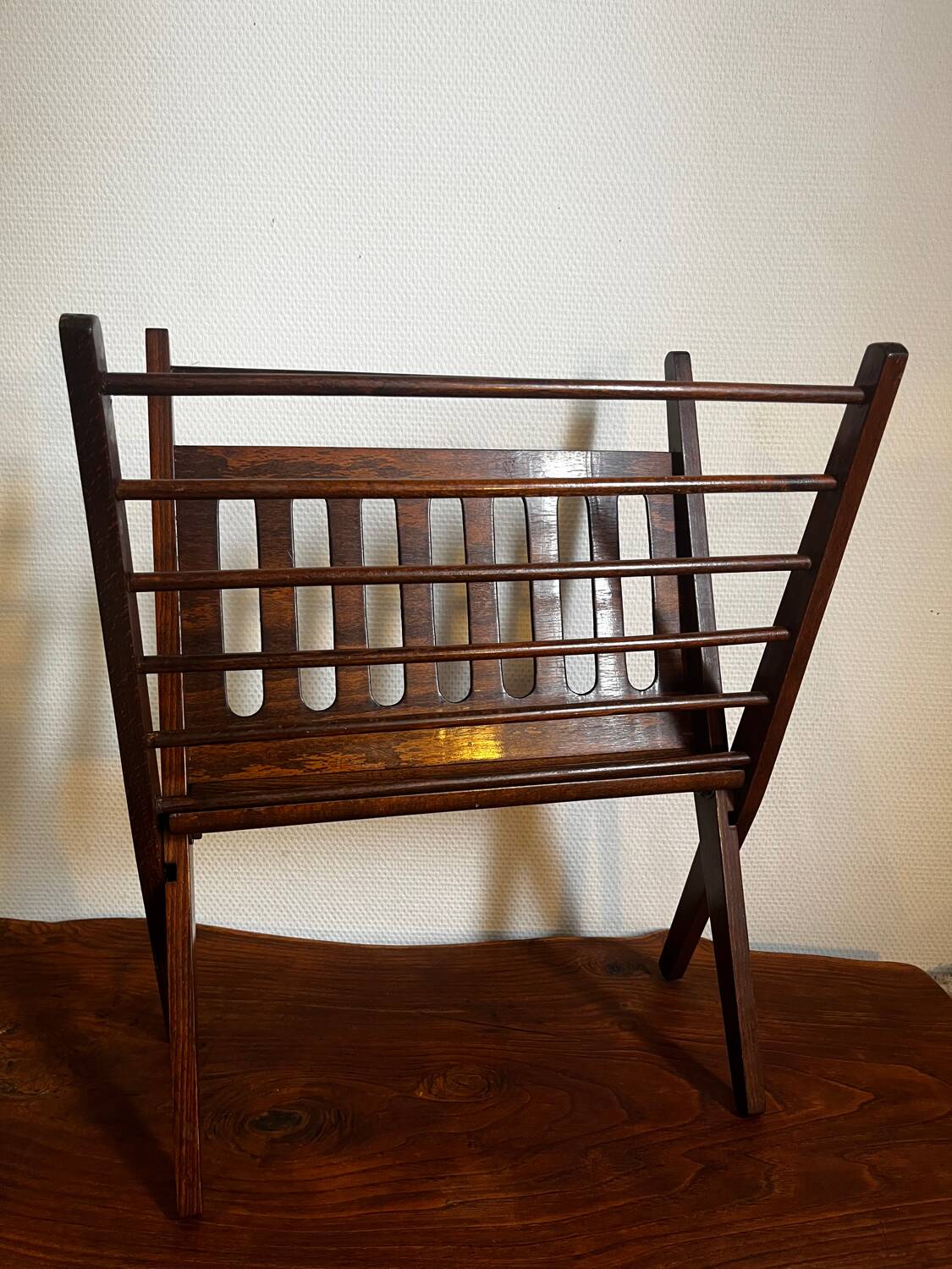 Magazine rack by Cees Braakman in varnished beech, circa 1960