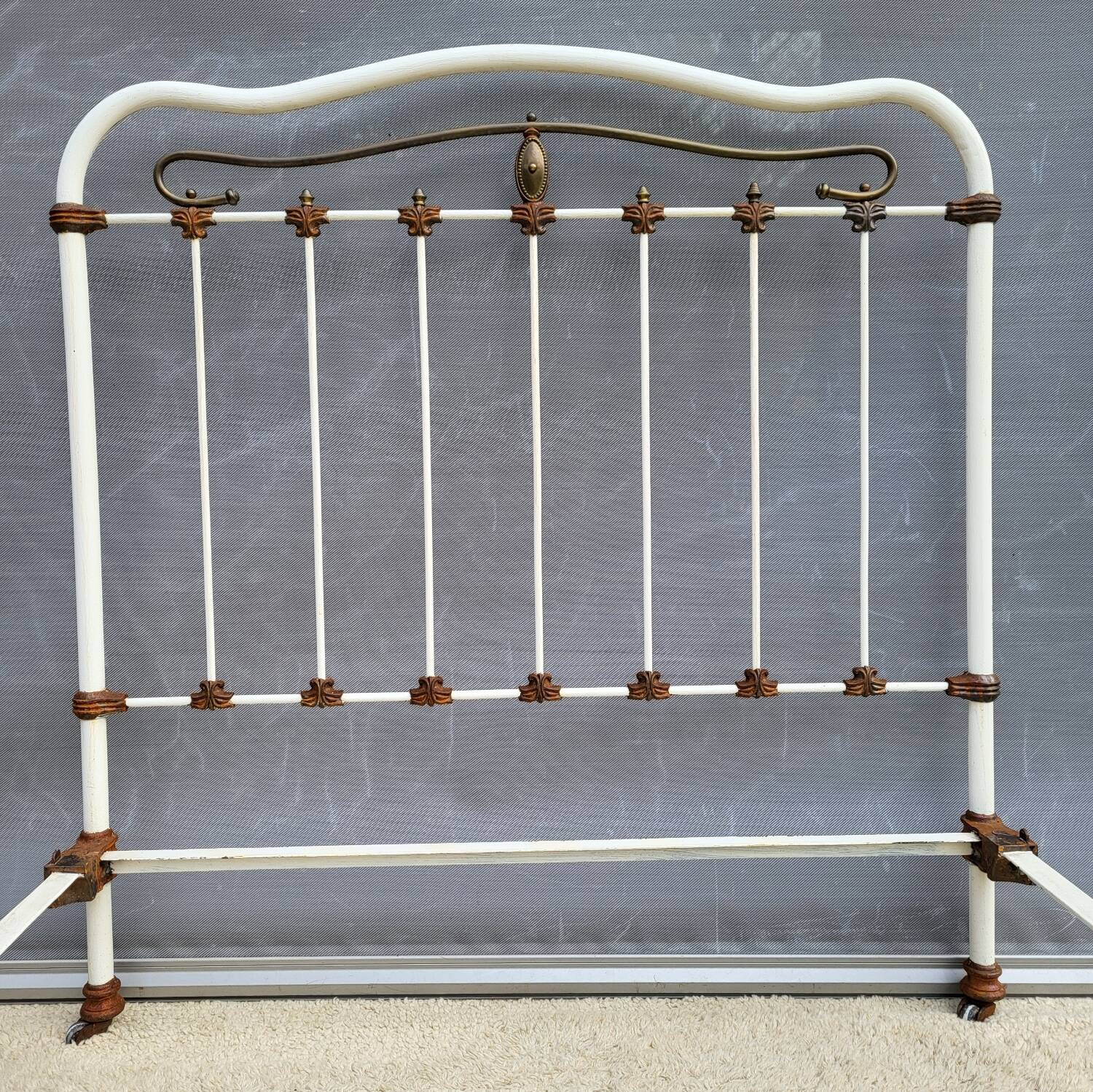 Art Deco Accolade Bed on Casters 190x120