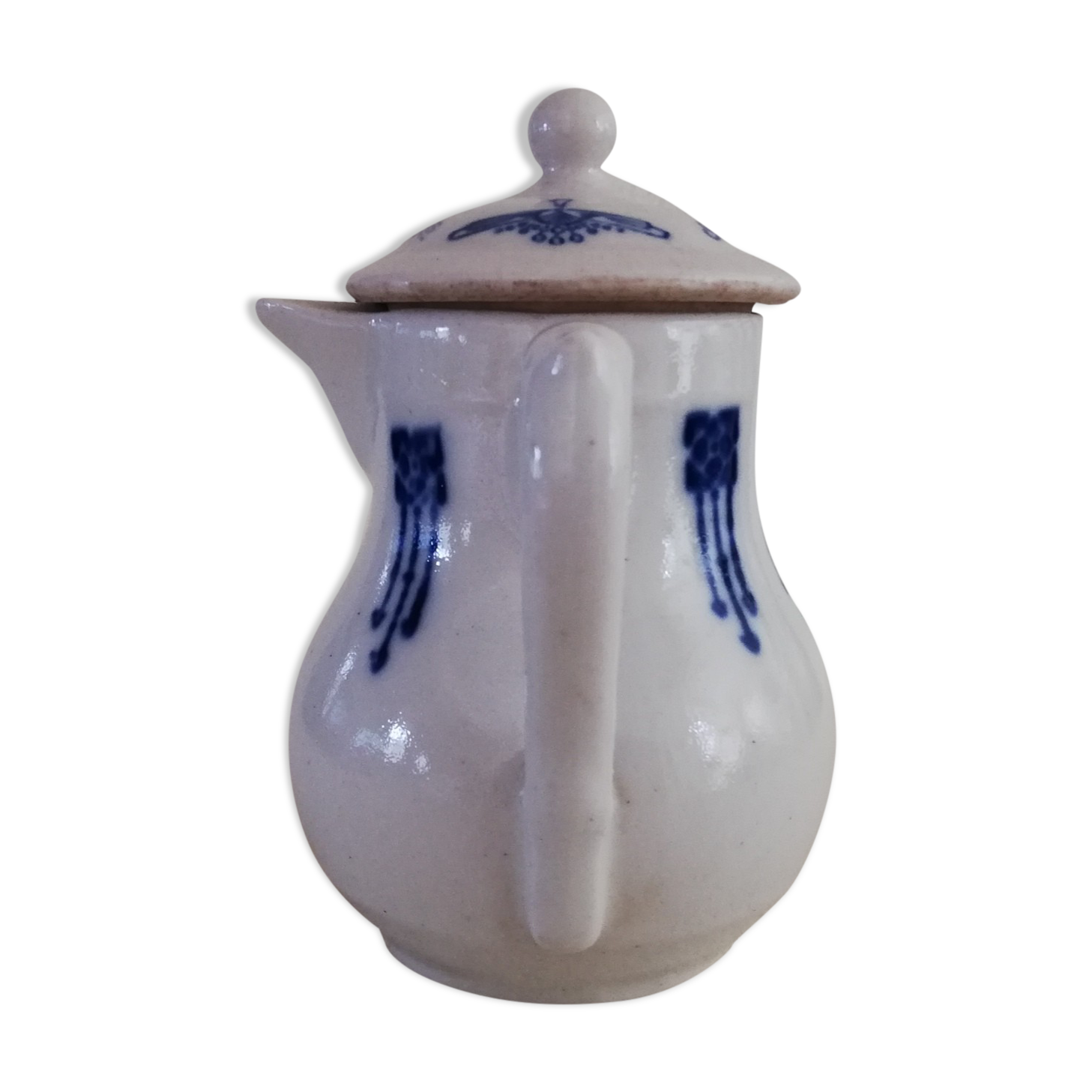 Milk jar and its Saint-Uze lid