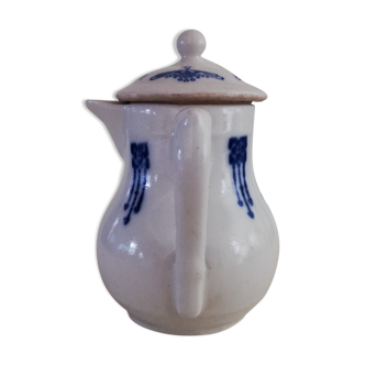 Milk jar and its Saint-Uze lid