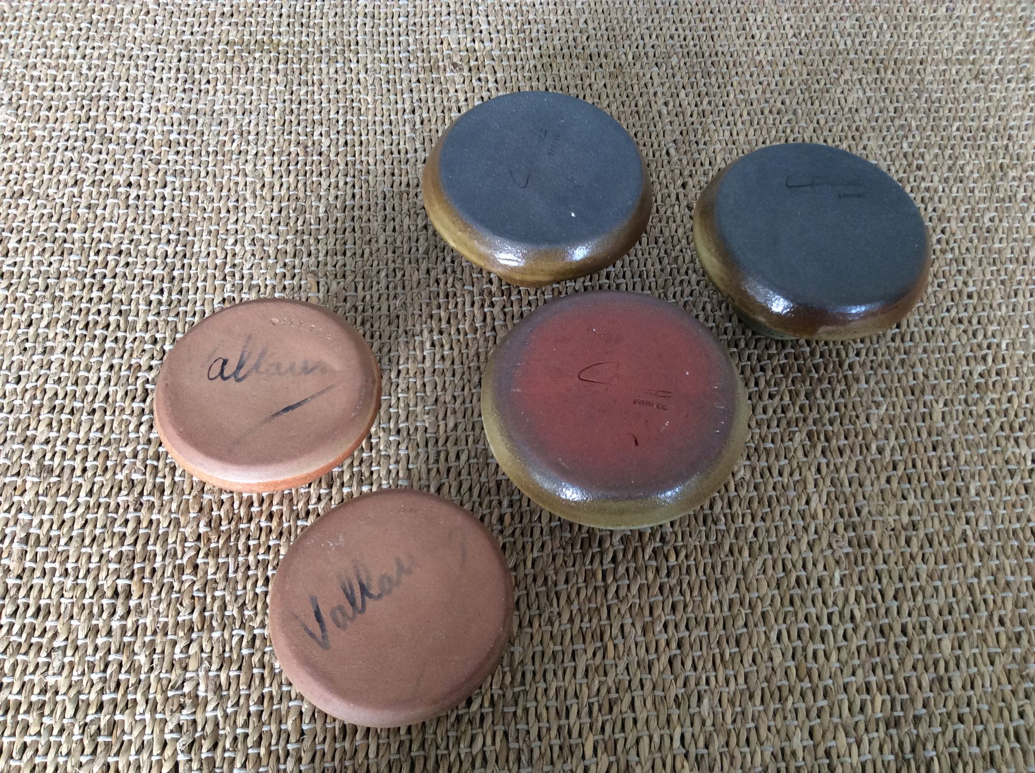 Sandstone coquetiers