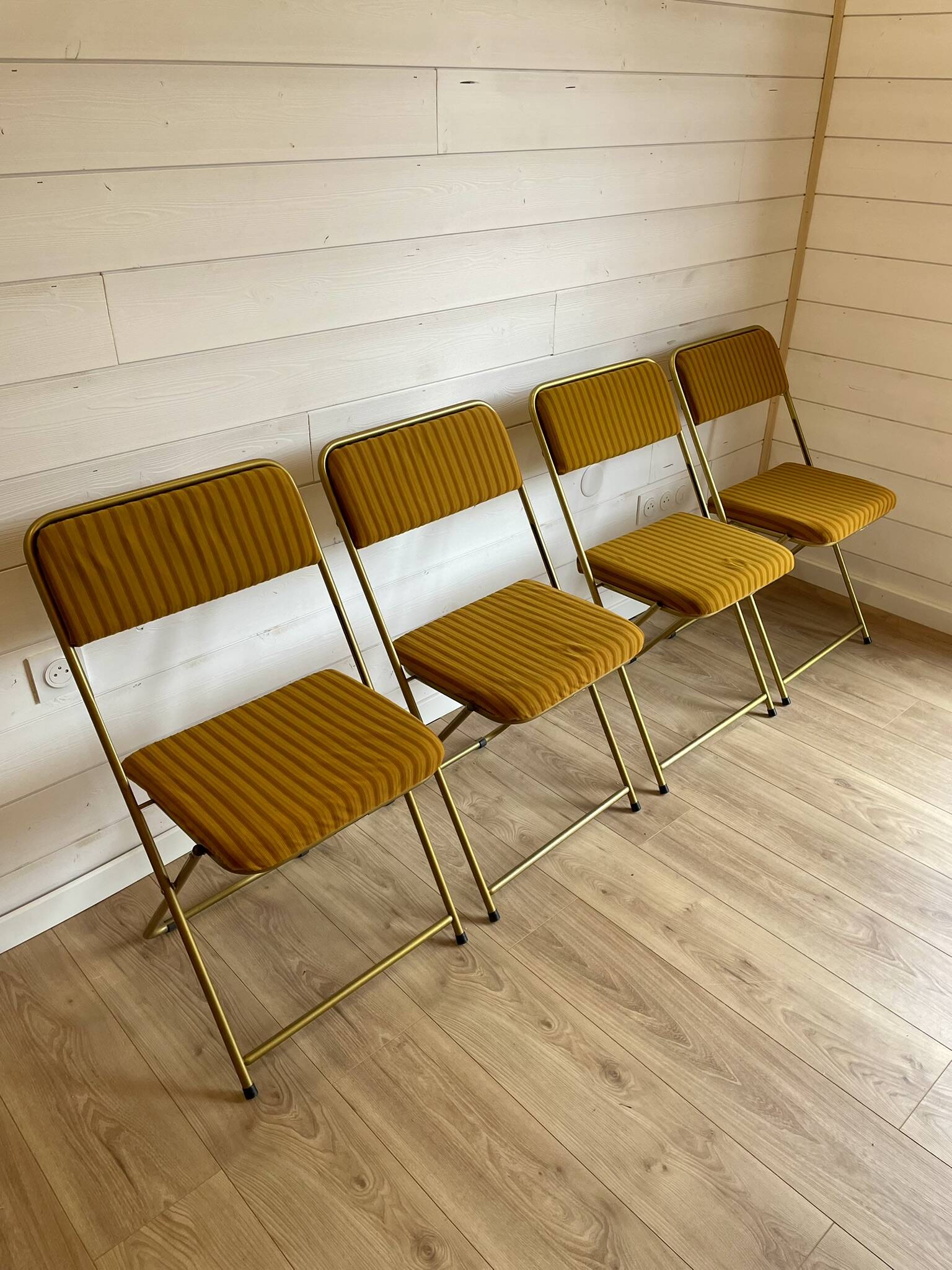 Set of 4 vintage Lafuma CHANTAZUR folding chairs from the 70s in mustard.