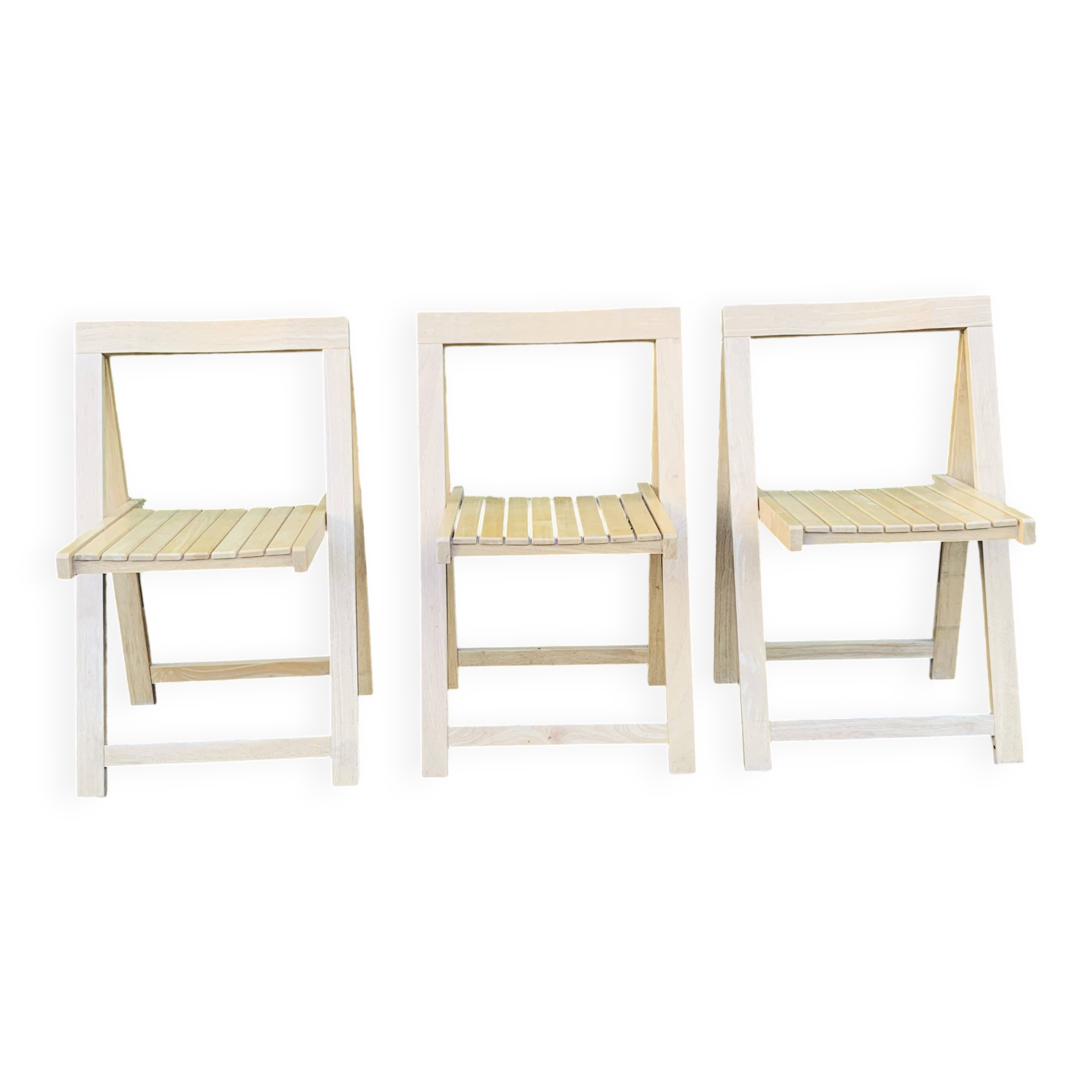 Set of 3 folding chairs