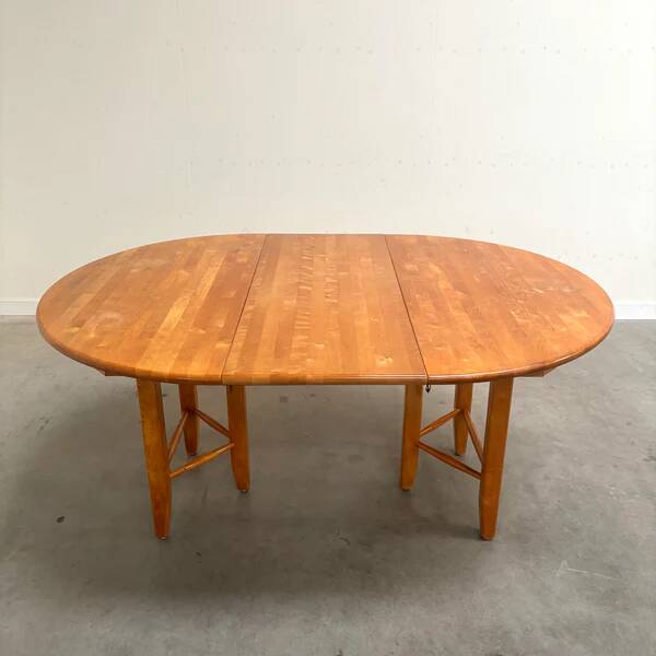 Table de salle à manger XXL en bois d'aulne massif ; ronde, ovale