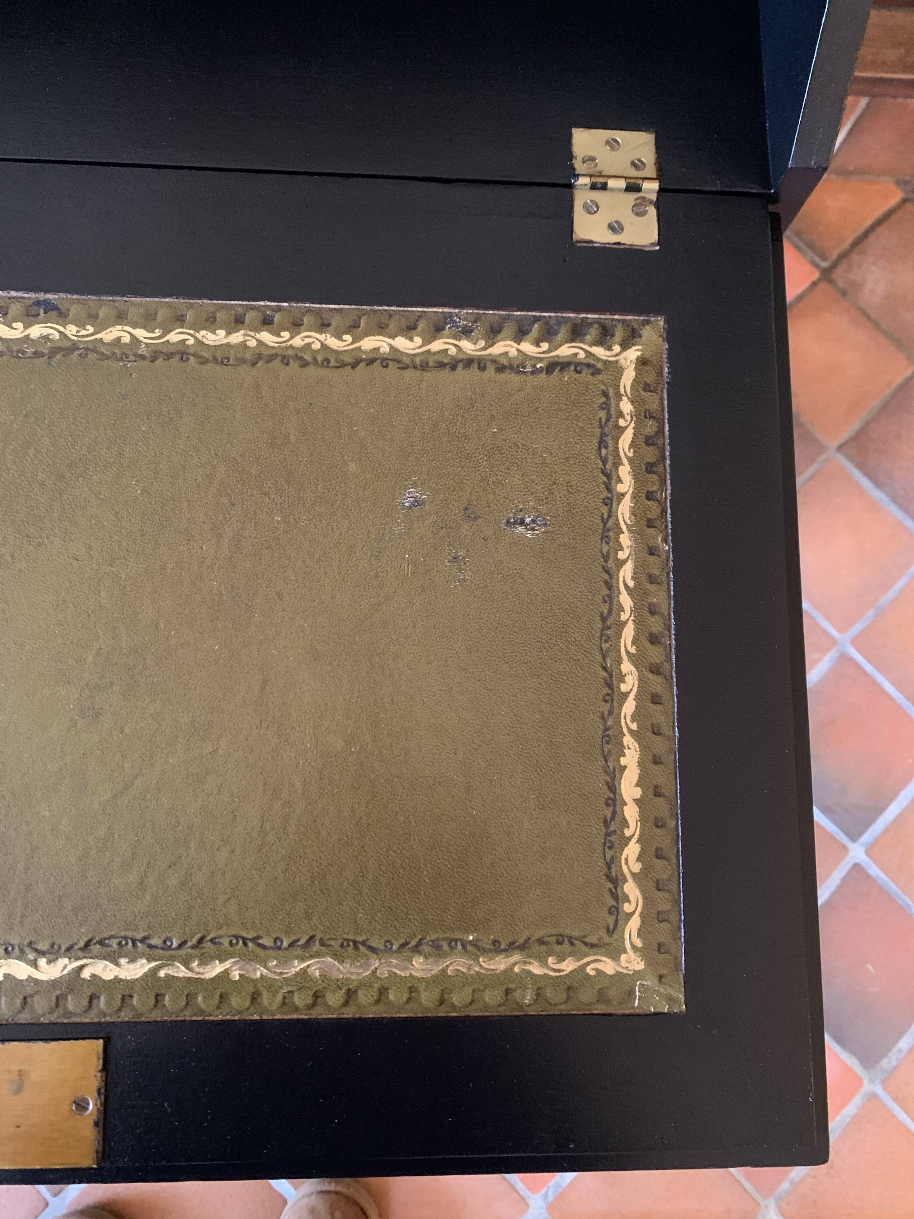 Small convenient secretary