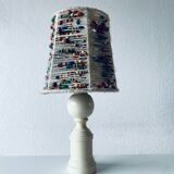 Lampe en bois tourné et perles