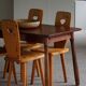 Moderne scandinave, table en hêtre avec pieds en forme de massue, Arnold Madsen, fabriquée dans les années 1940
