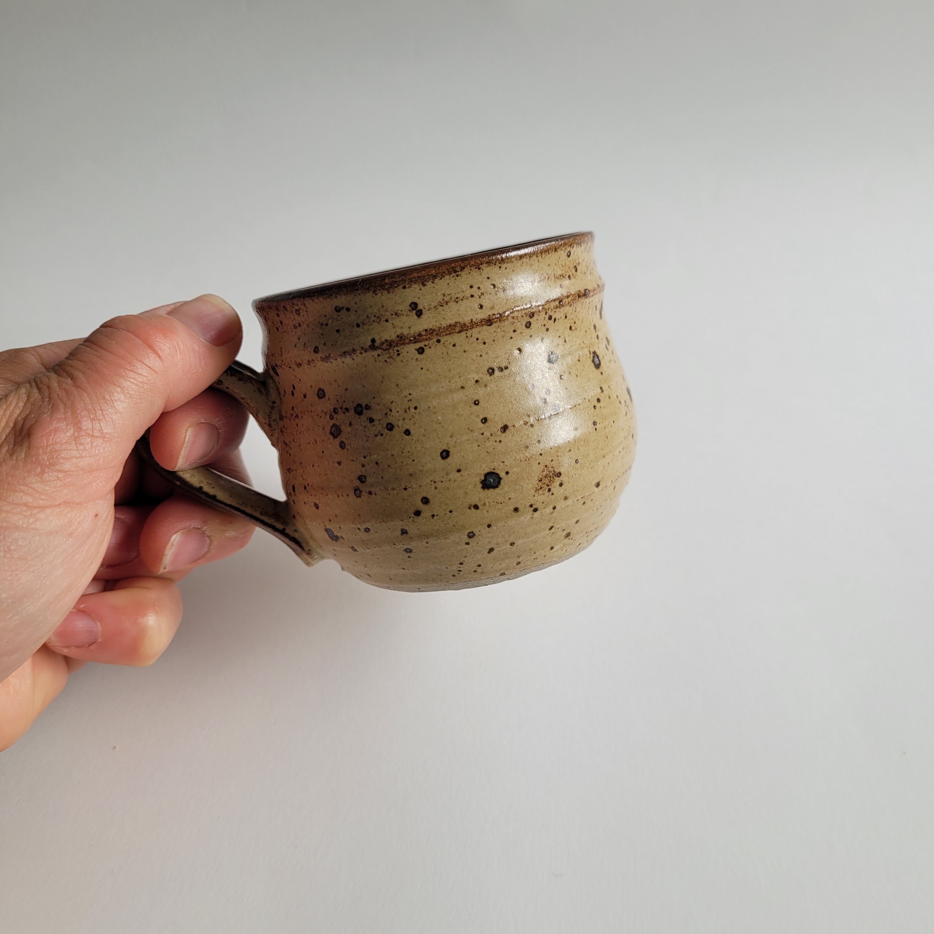Set of 4 cups in pyrite sandstone