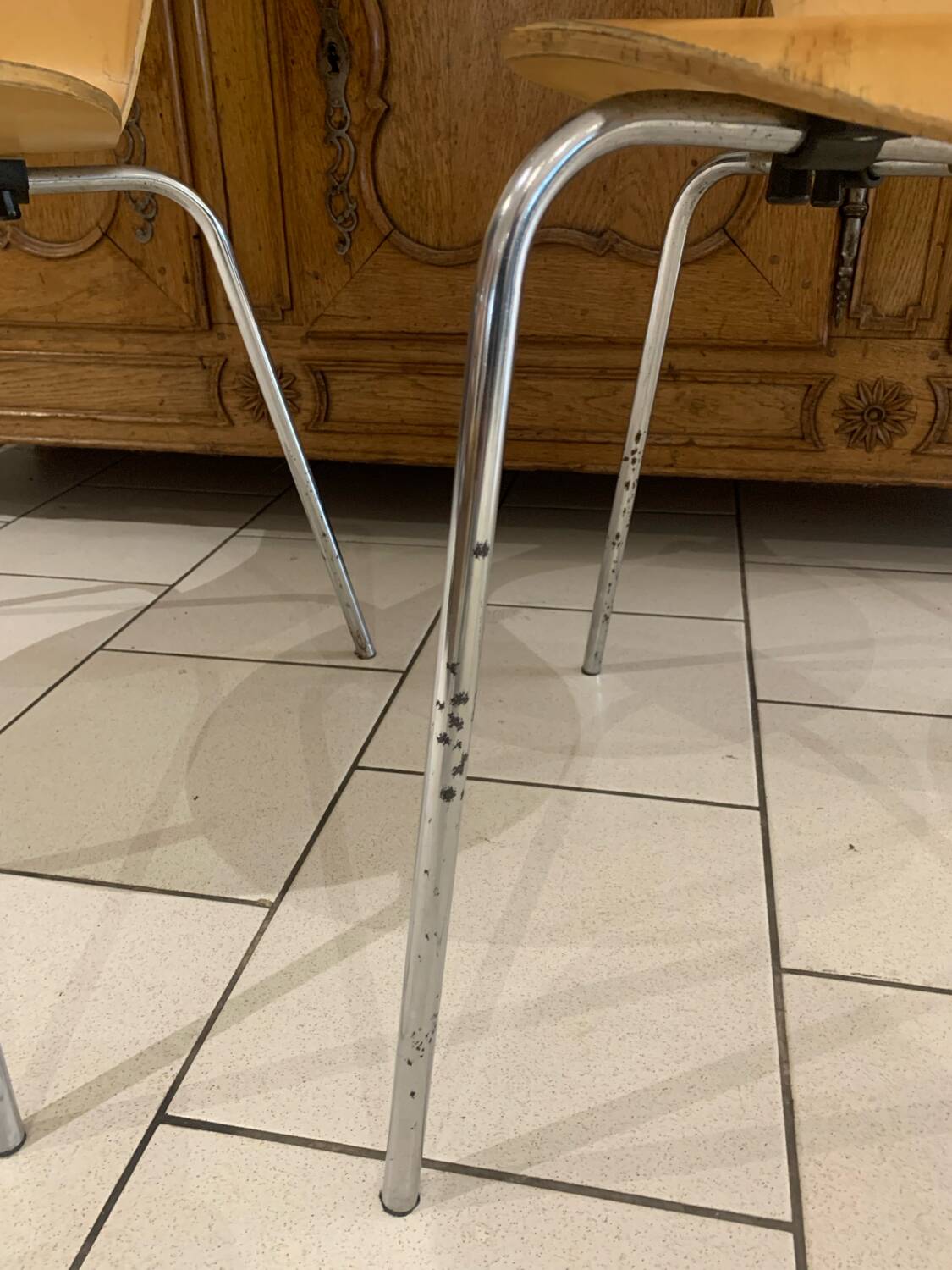 4 vintage chairs