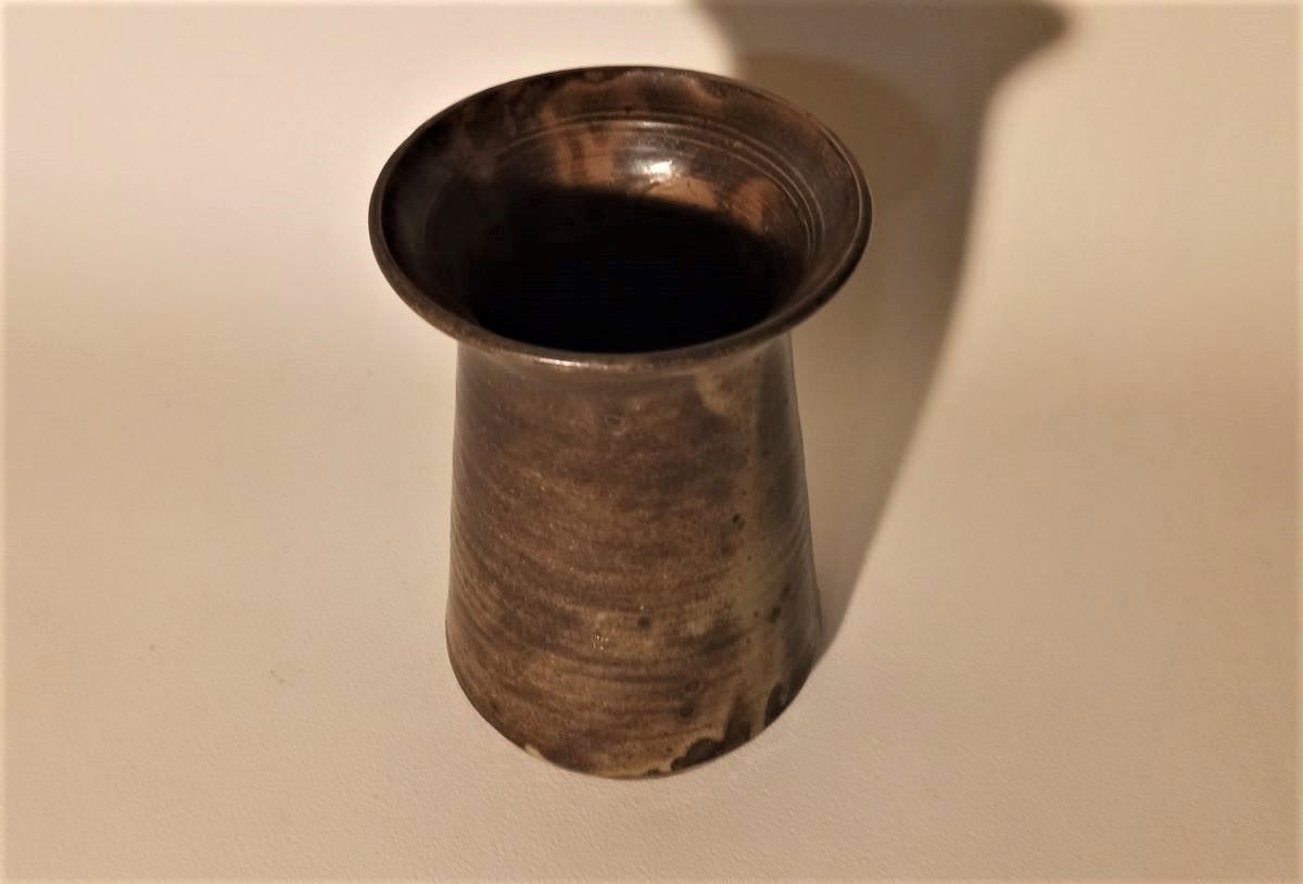 Sandstone vase 70s height 18.5 cm