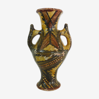 Iddeqi Kabyle pottery, Kabyle amphora,Berbere, Kabyle folk art. Year 50