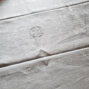 Nappe ancienne damassée + 12 serviettes
