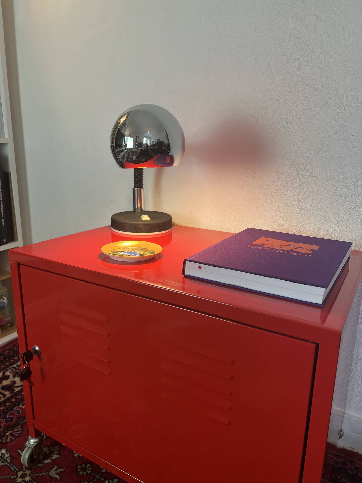 Vintage articulated chrome eyeball desk lamp from the 70s/80s.
