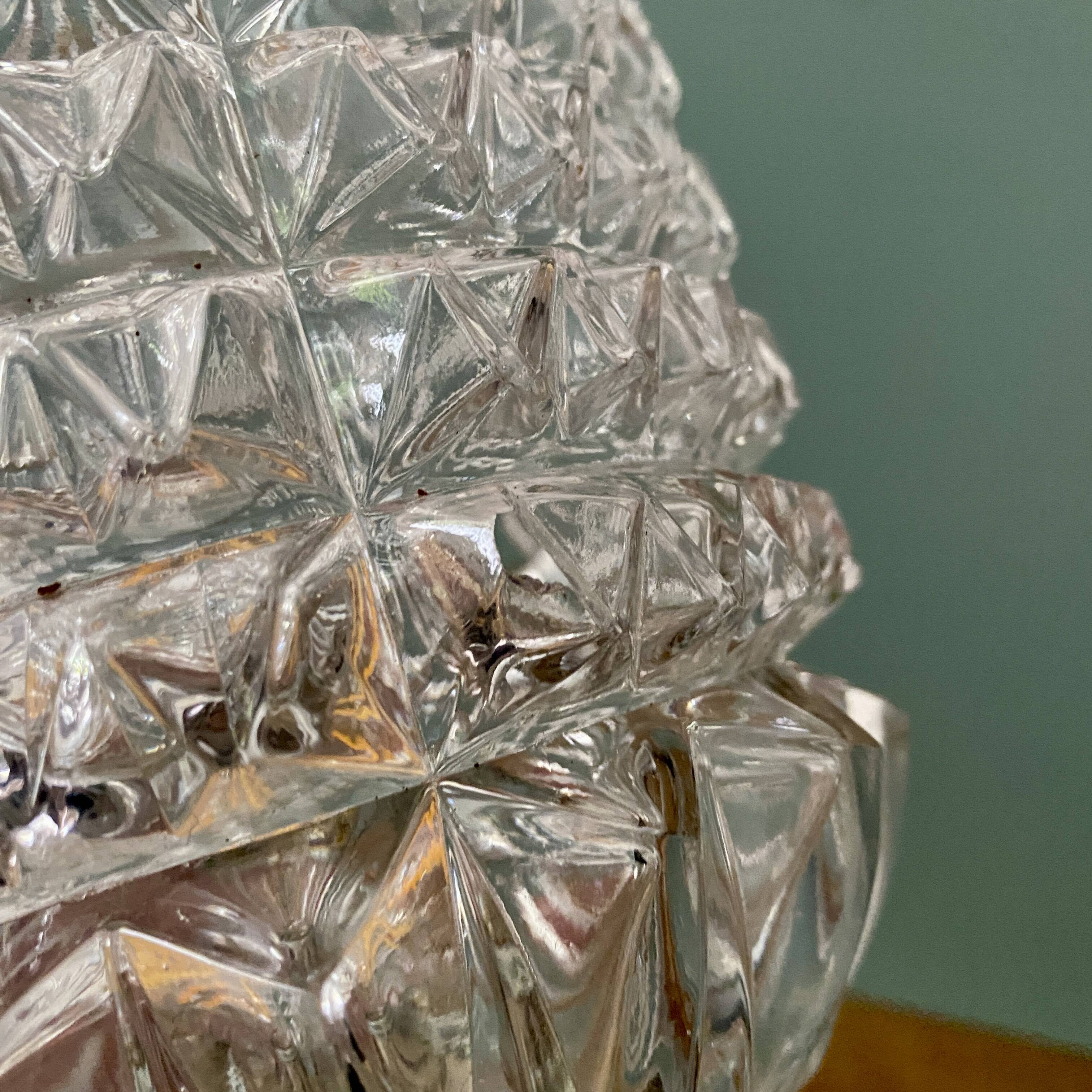 Vintage globe table lamp in molded and chiseled glass