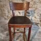 Chaise française ancienne en hêtre – Début 1900 – Dossier courbé massif