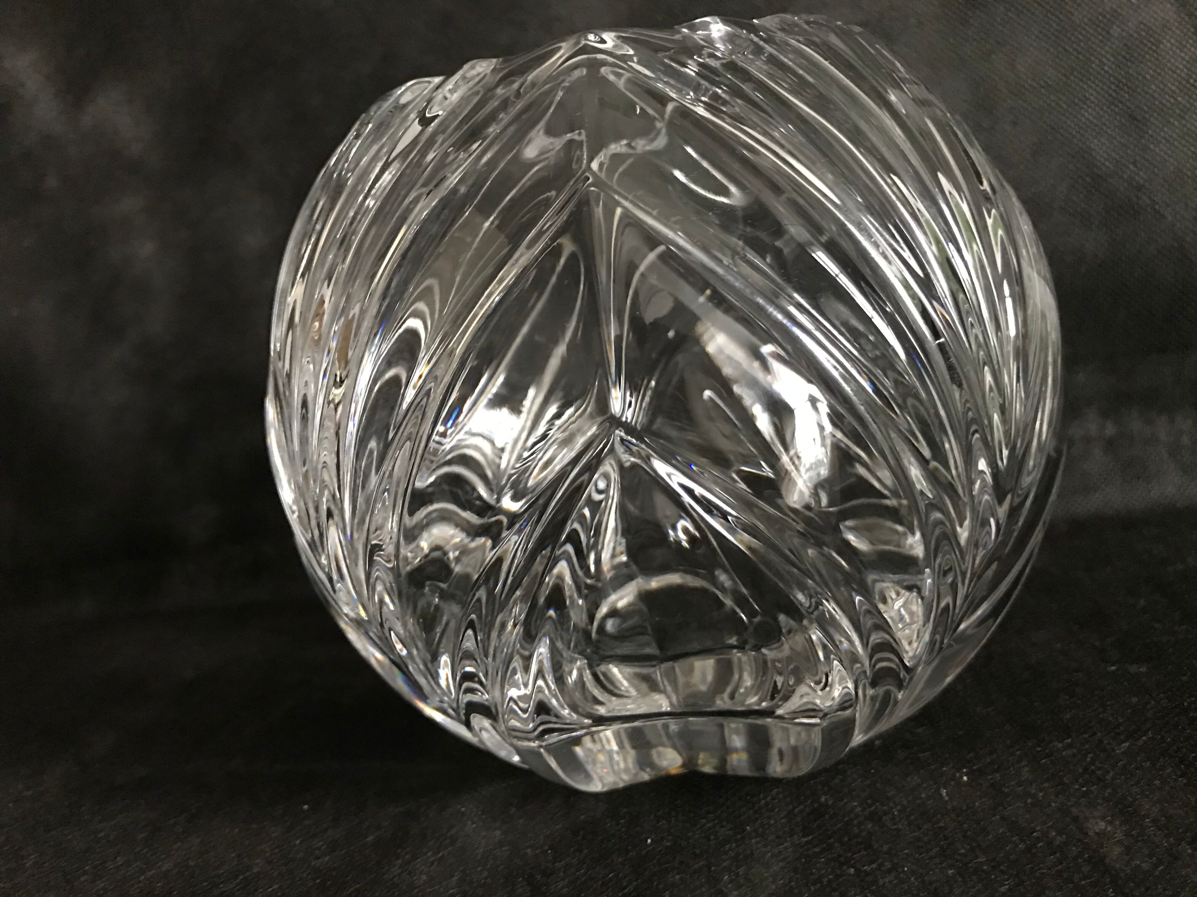 Ball vase in crystal