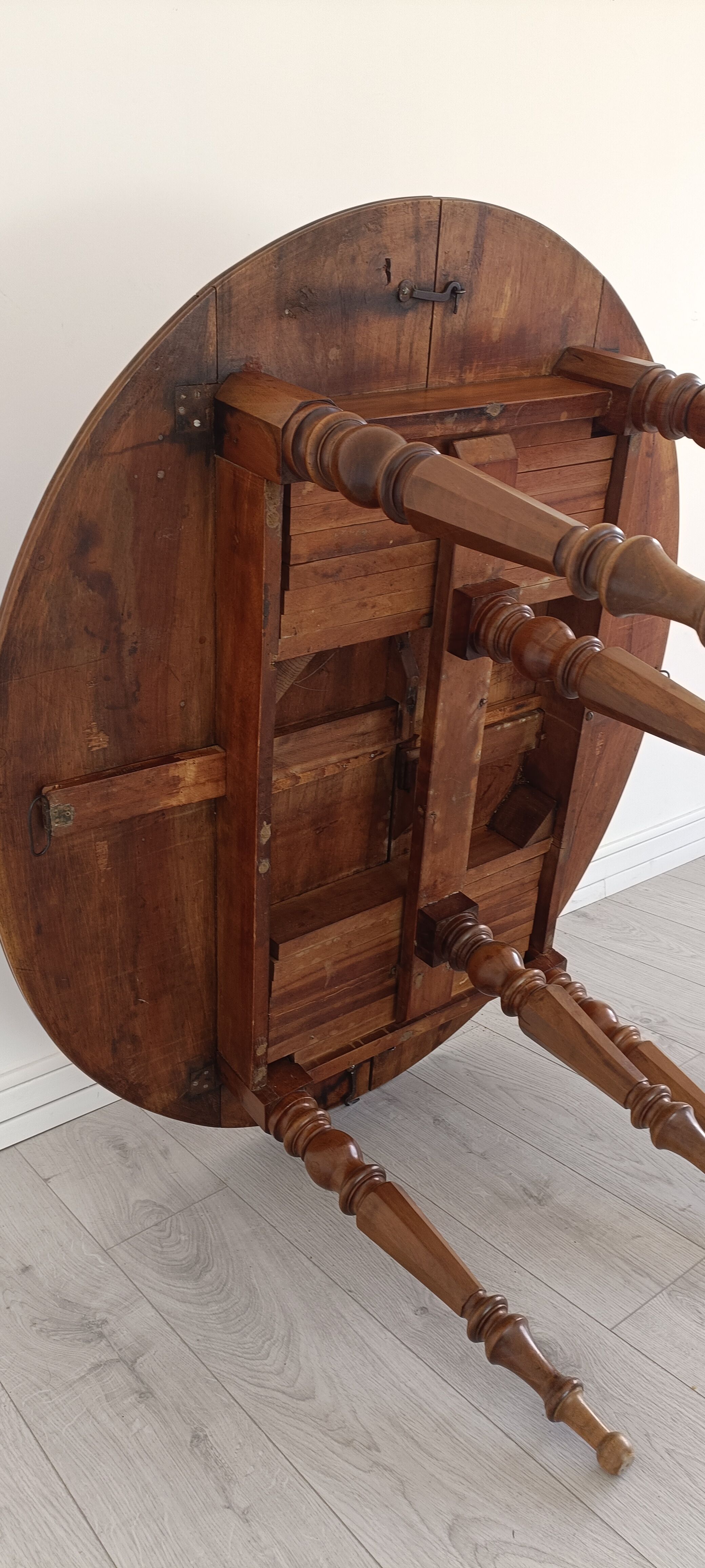 Table Louis Philipe old walnut 6 legs