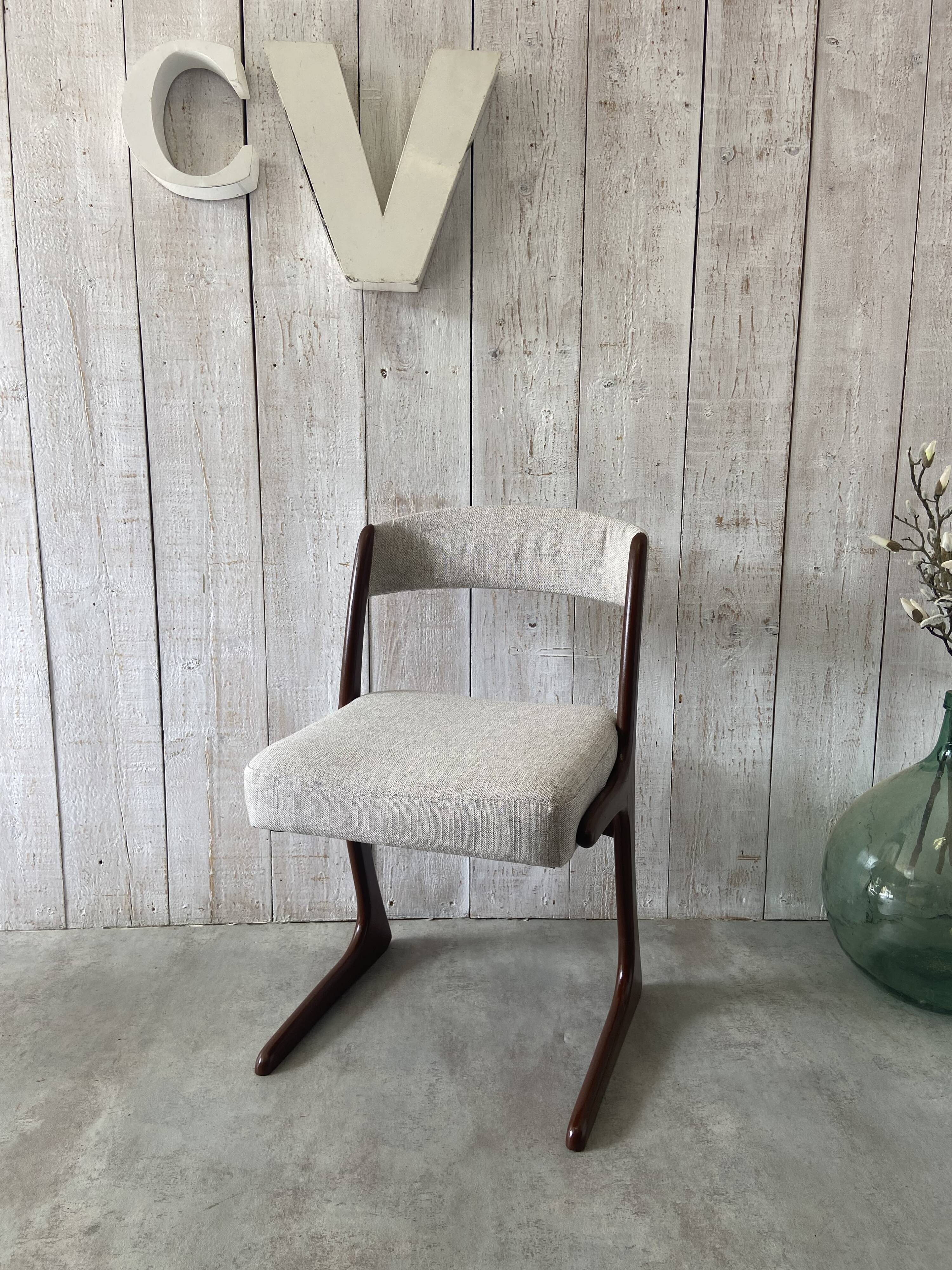 Chaise "Kangourou" Baumann