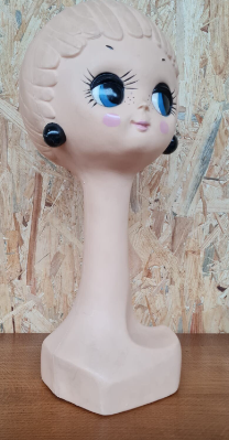 Vintage Twiggy hat head 60s-70s