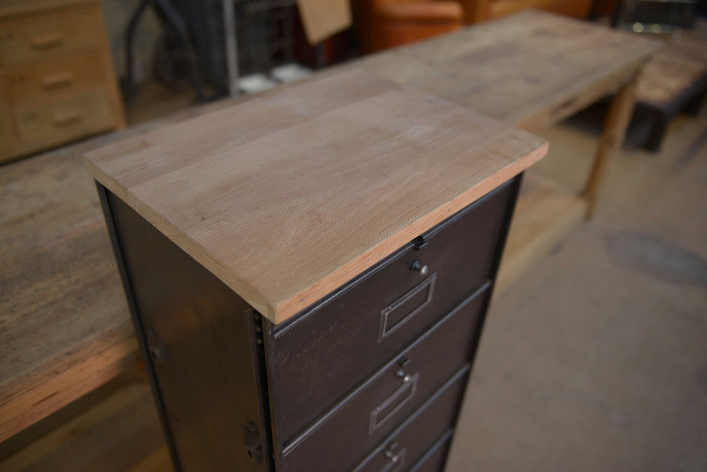 Small vanity cabinet with roneo valves 1950