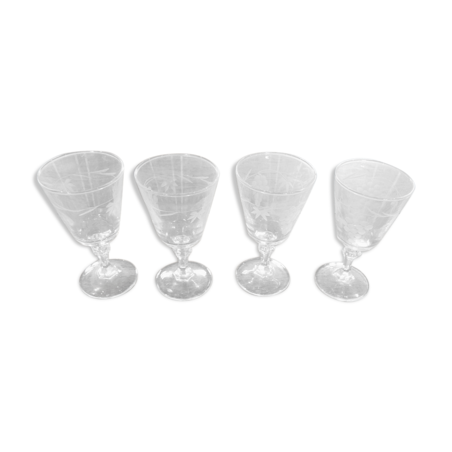 Former service of 36 glasses with grape decoration - vine leaves