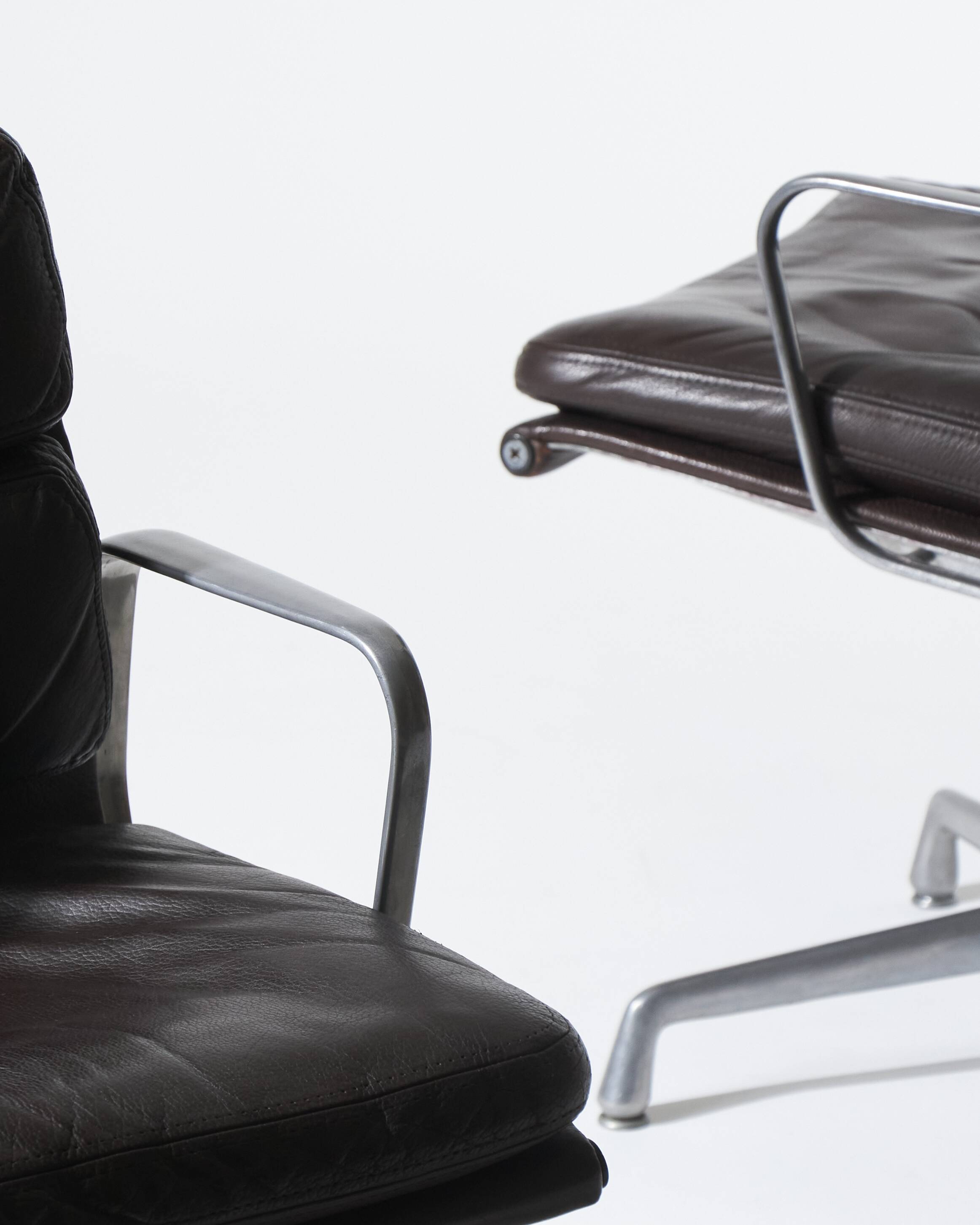 Pair of brown leather sofa pads, Herman Miller, 1970s
