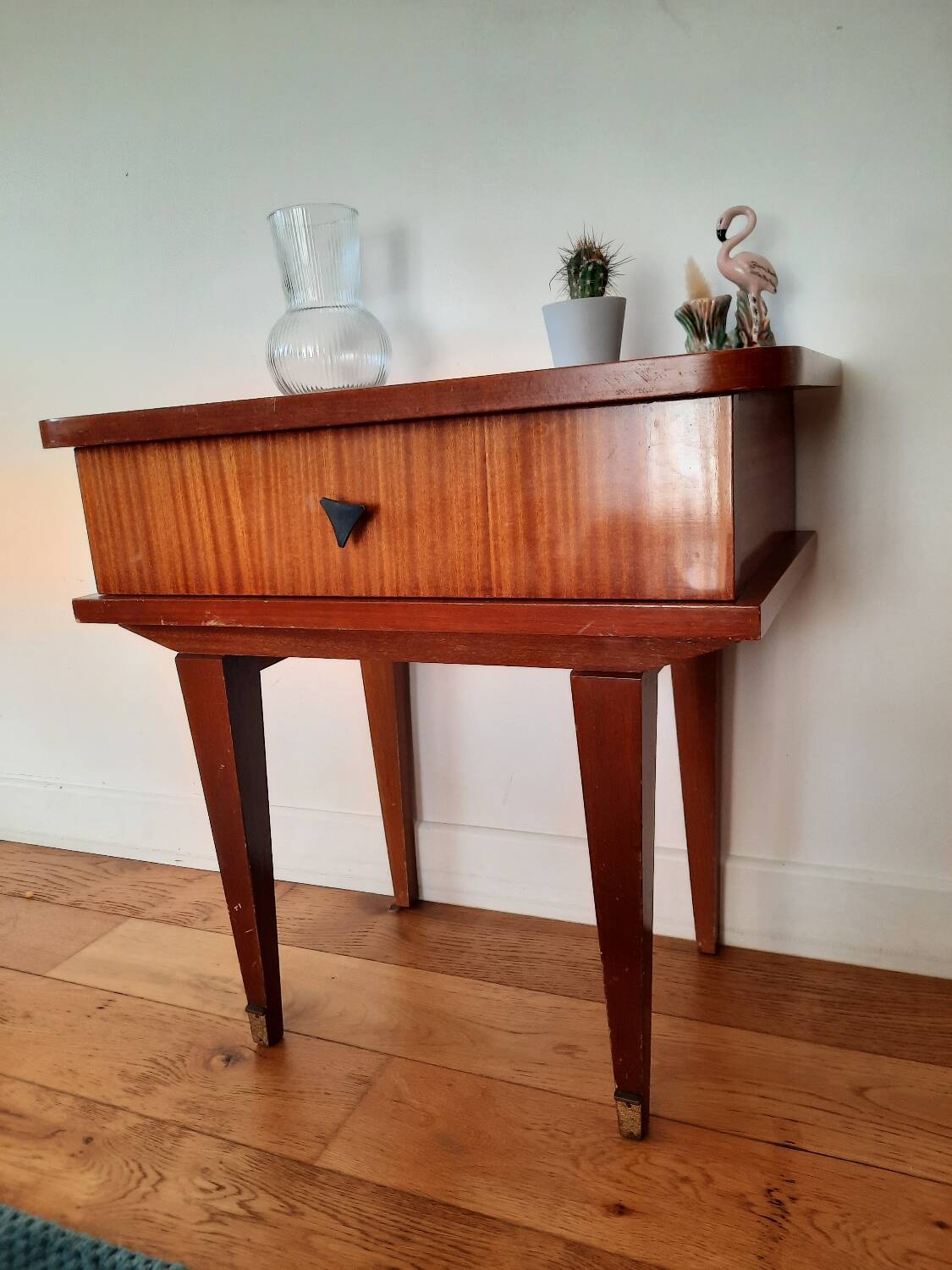 Petit meuble-chevet vintage pieds compas
