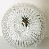 Round chiselled glass ceiling