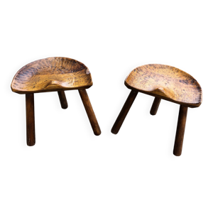 2 tabourets brutalistes - tripodes