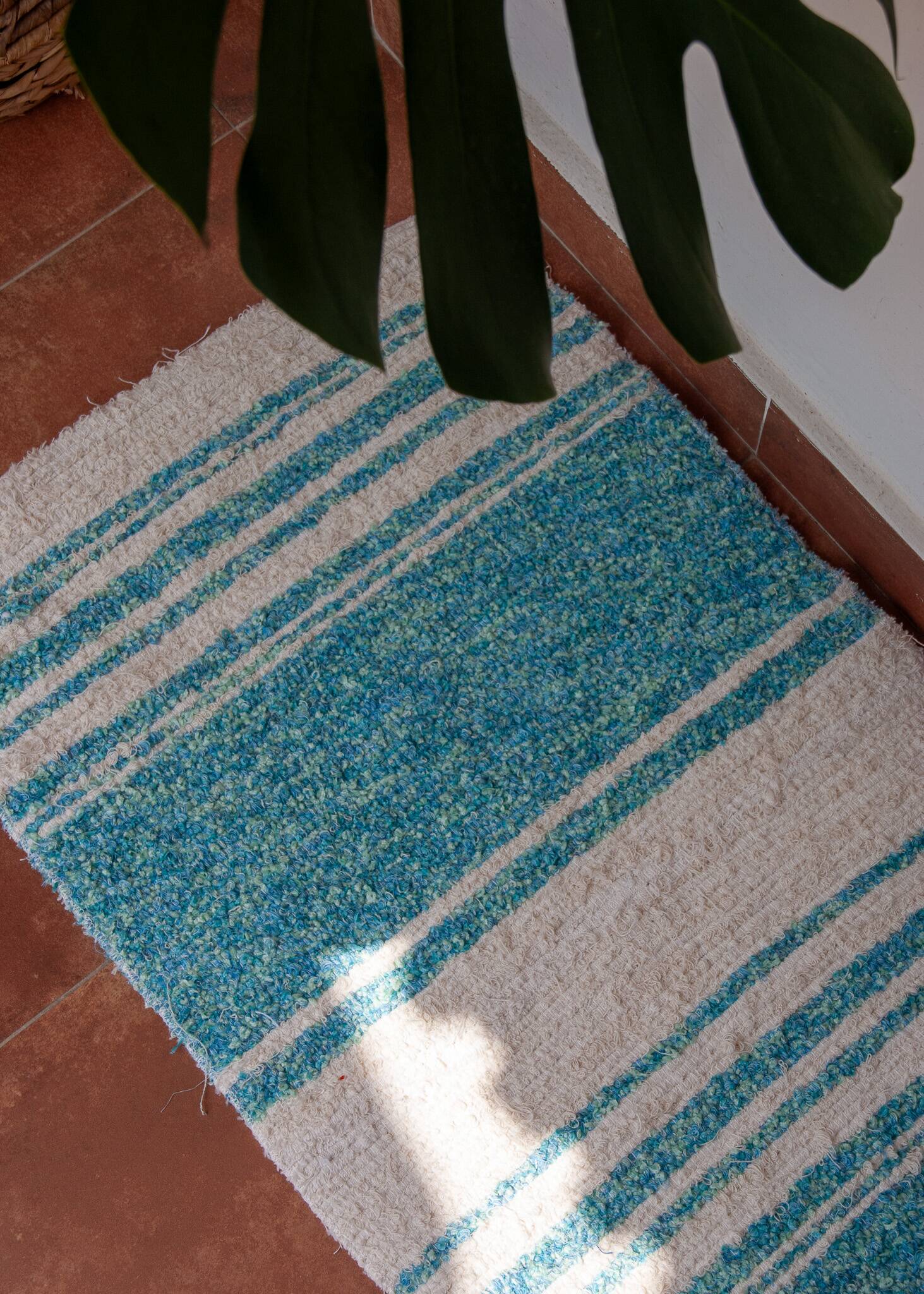 Handwoven recycled cotton rug - 40 x 60 cm