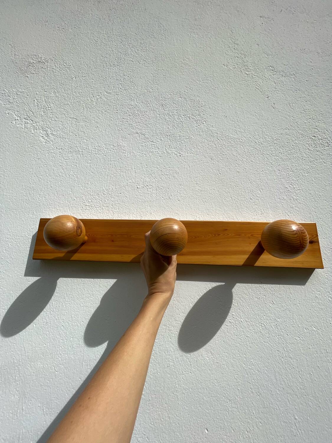 Maison Regain 1980 wooden wall coat rack