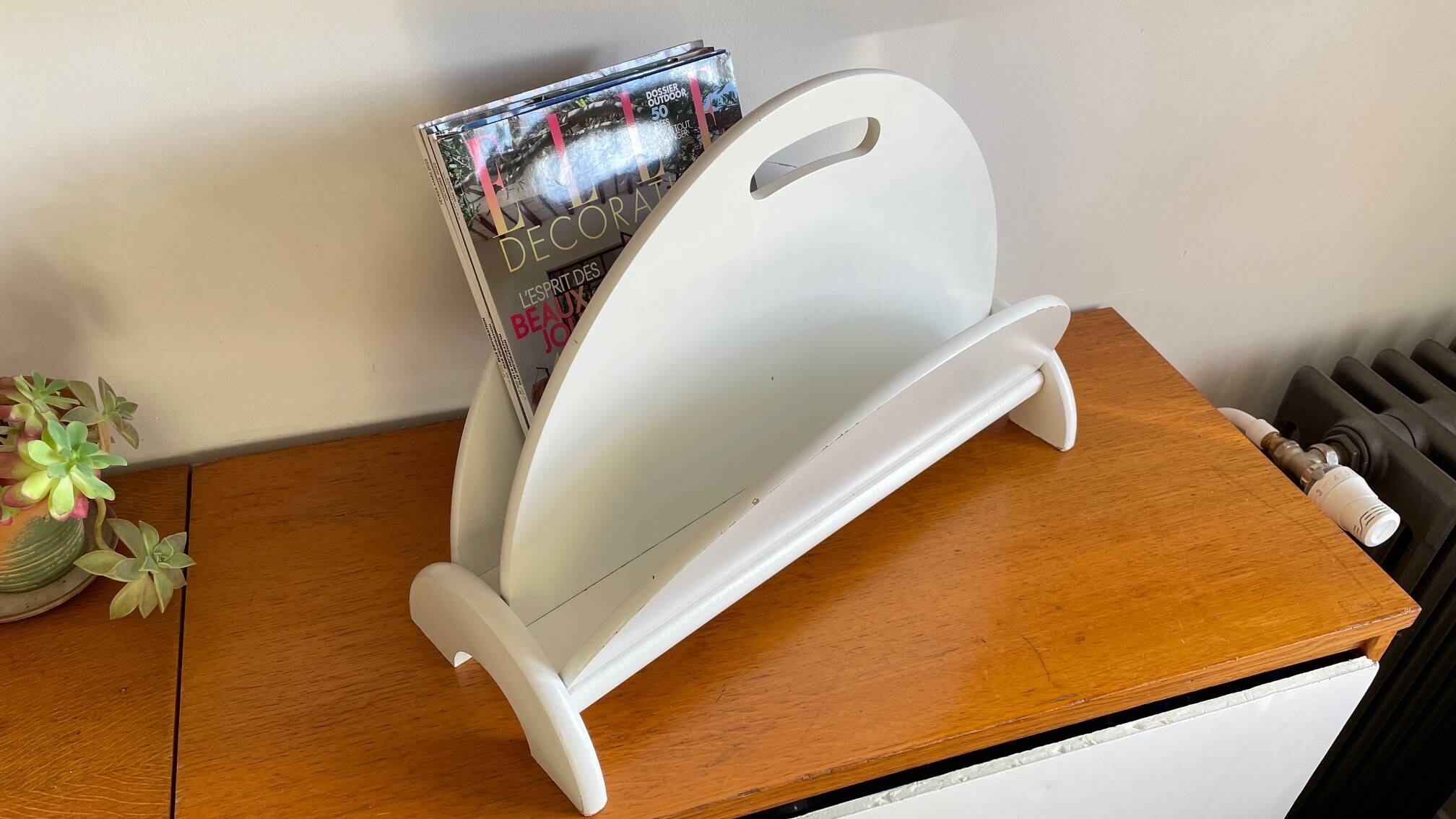 White Magazine Rack 1980s Design